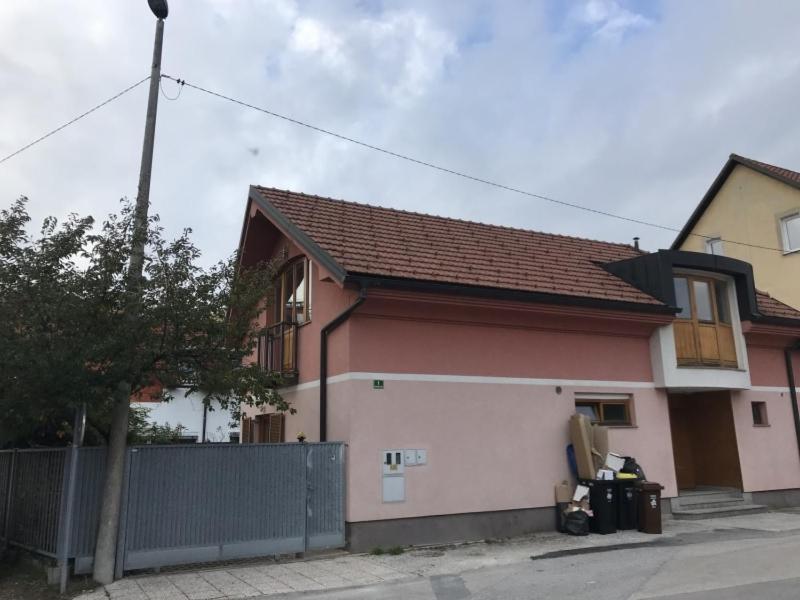 Hostel Buzahouse Lublana Zewnętrze zdjęcie